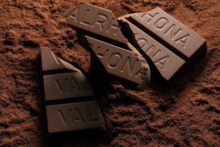 Valrhona unleashes first vegan-certified Grand Cru single origin ‘milk’ chocolate from Madagascar