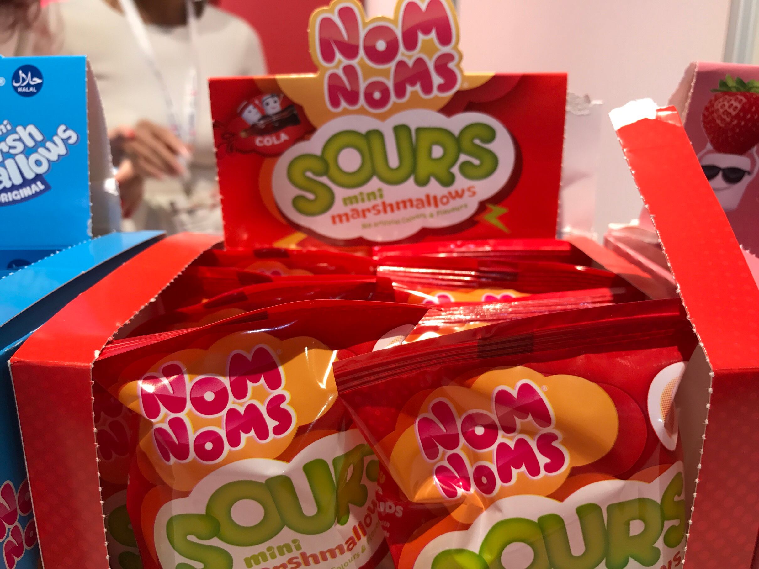 NOM-NOMS-SOURS.jpg