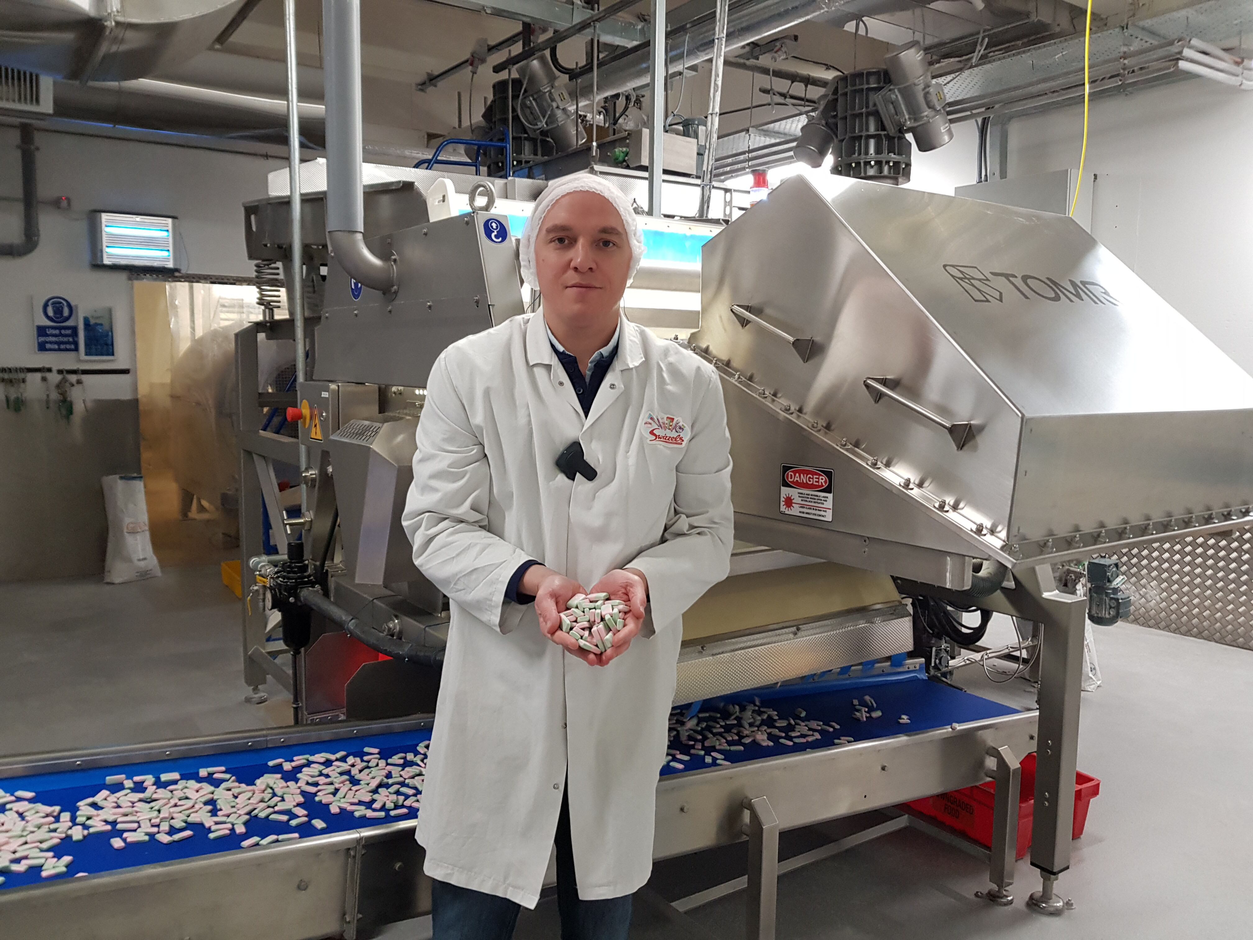 Swizzels Matlow speeds up reject time on its ‘Drumstick Squashies’ thanks to TOMRA  