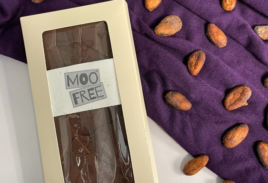 Moo Free celebrates Queen’s jubilee with ‘Jub-moo-lee Bar’
