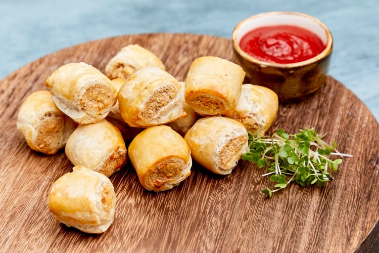 Vegan cocktail sausage rolls