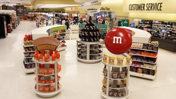 Hershey-s-experiential-displays-up-sales_strict_xxl.jpg