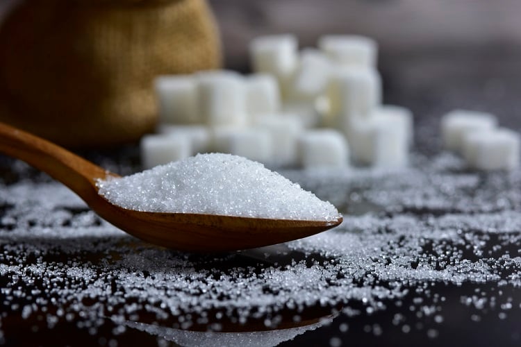 Sugar-spoon-GettyImages-Aphirak-Thila.jpg