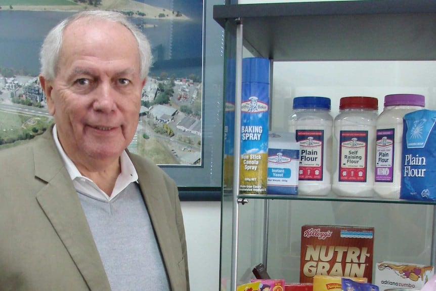 Top Australian confectionery gong awarded to Peter Simpson