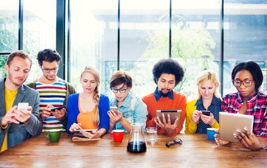 social-media-millenials-twitter-facebook.jpg