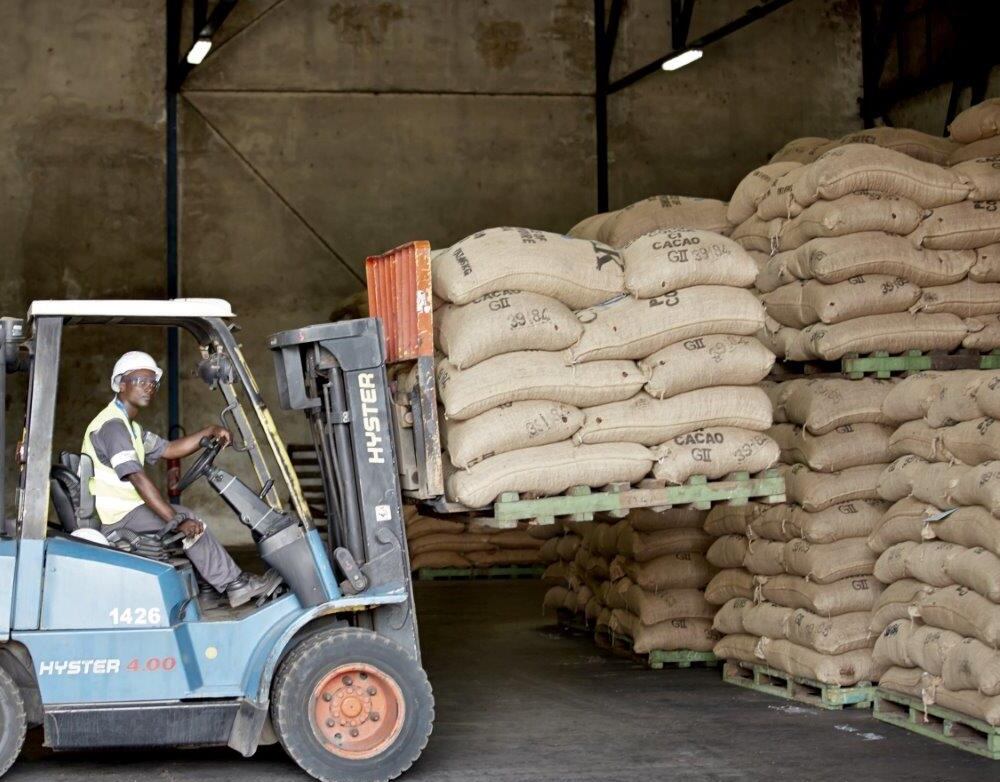Cote d’Ivoire’s cocoa regulator expects exporters to honour contracts