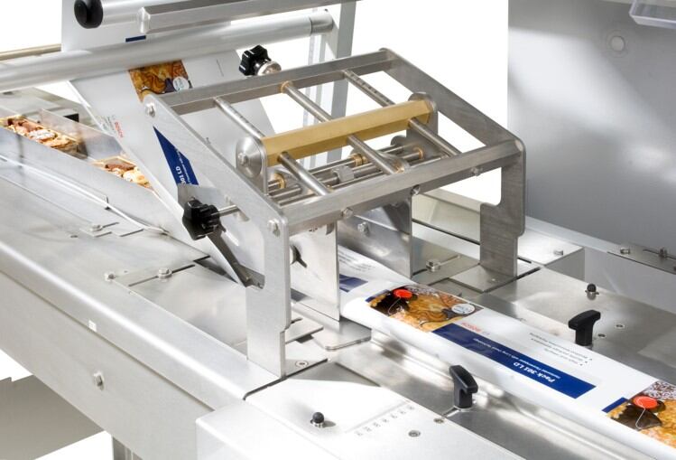 Bosch-EIT-develop-inPaper-paper-based-trays-for-confectionery-refrigerated-products.jpg