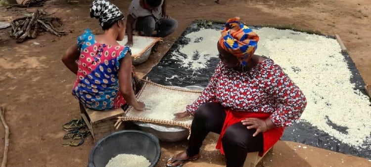 Mondelēz and Fairtrade Foundation offer financial support to female cocoa farmers