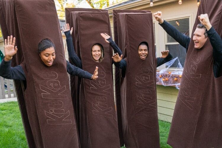 KIT-KAT-drops-breakable-group-costume-for-Halloween-crews.jpg