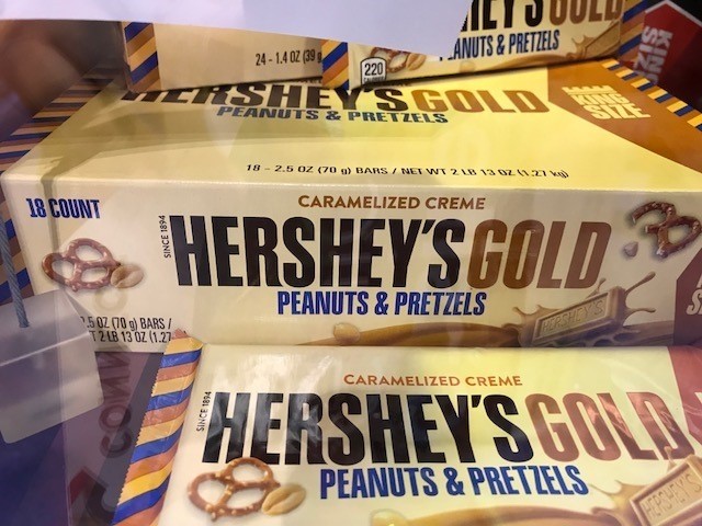 Hershey's Gold Caramelized Creme Peanut & Pretzels