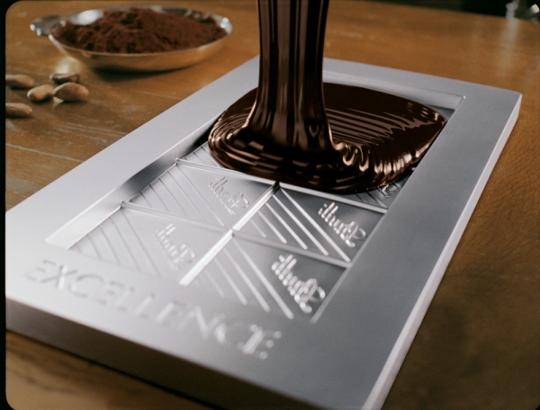 Schokoladen_Form_mit_geschmolzener_Chokolade_chocolate_m_1_