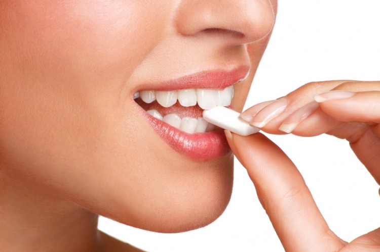 Can sugar free gum help to prevent gingivitis? 
