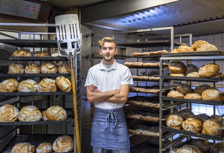 The CBA reports the craft bakery sector is enjoying a generally upward trend, despite the challenges of the past two years. Pic: GettyImages/pidjoe