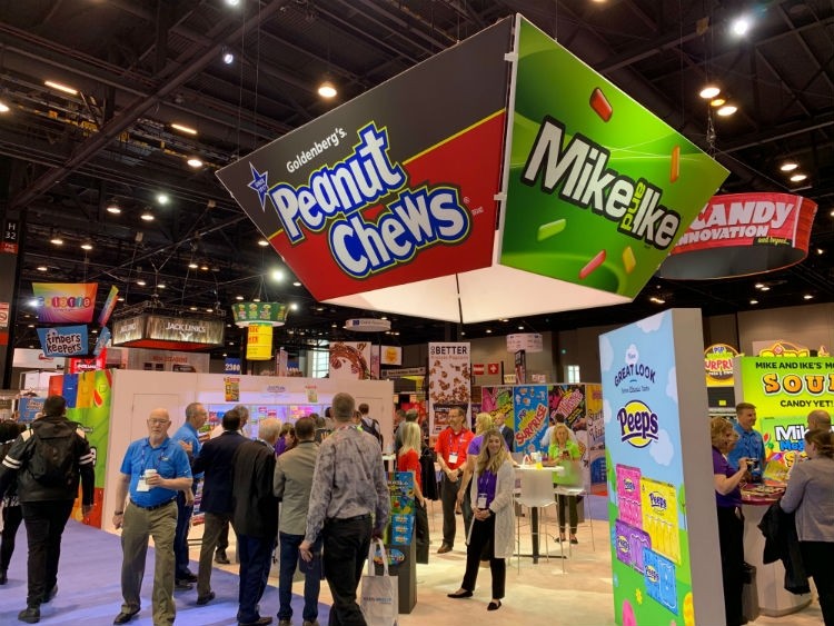 The show floor at the 2019 Sweets & Snacks Expo in Chicago.