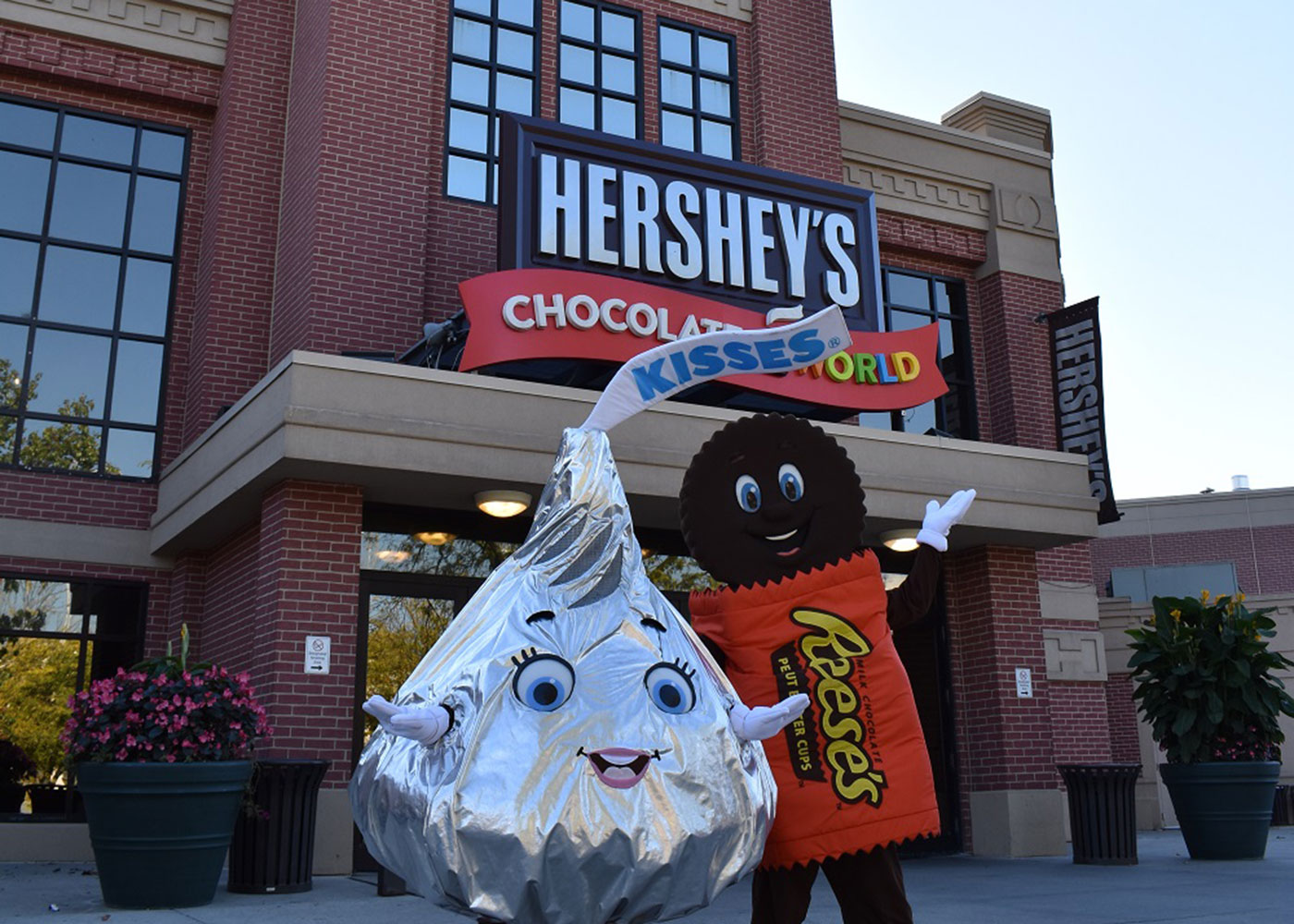 hershey-sees-robust-recovery-in-sales-and-earnings-outlook